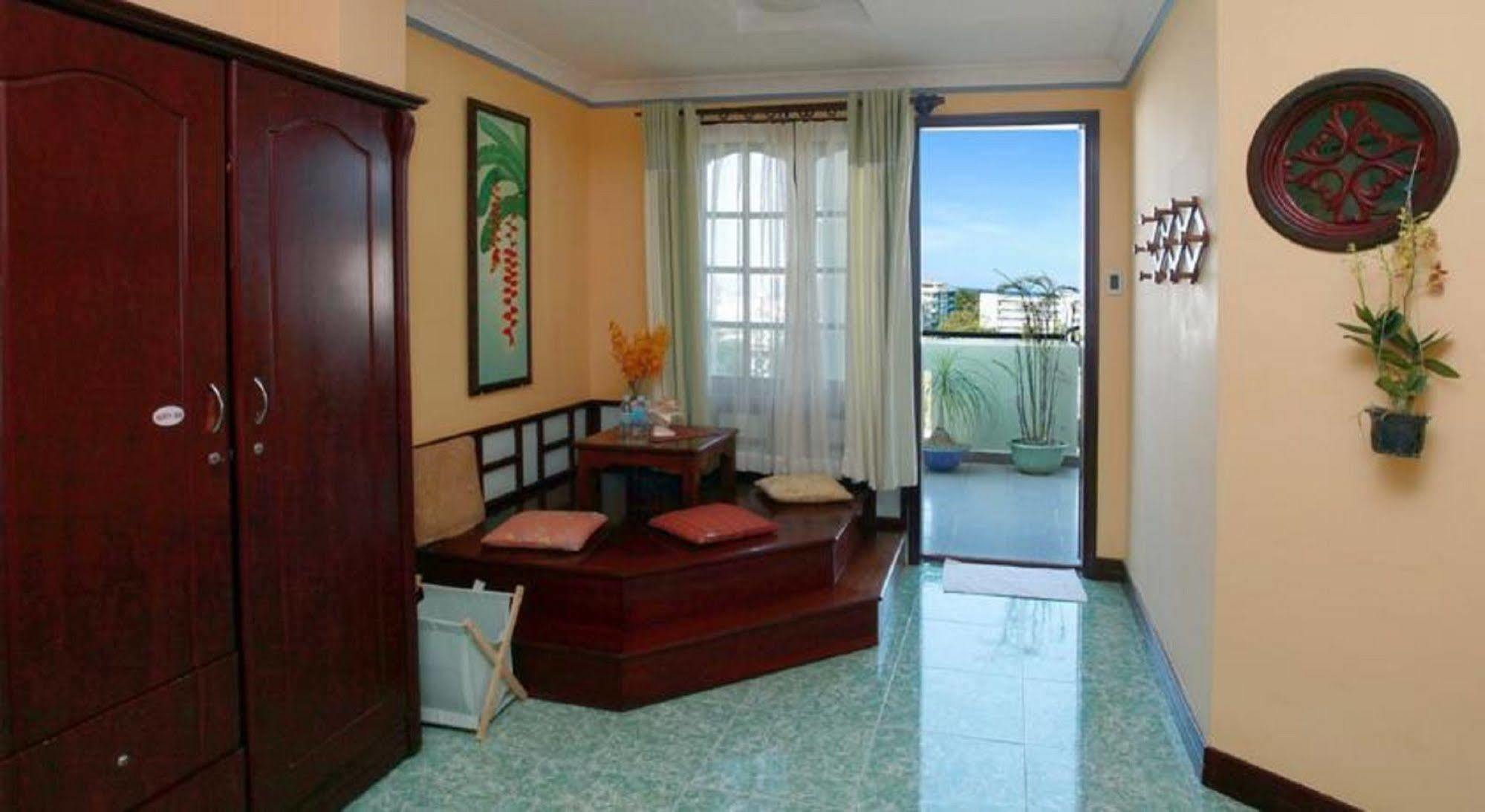 La Suisse Hotel ญาจาง ภายนอก รูปภาพ